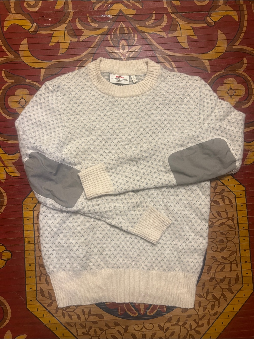Fjallraven Cream Patterned Crewneck Sweater with Gray Elbow Patches